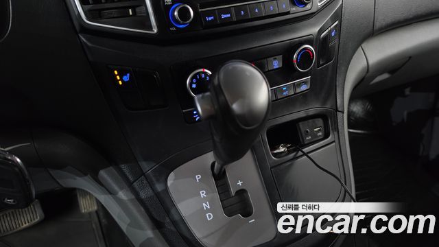 Hyundai Grand Starex Van 5-Seater Smart 2019 — фото 9