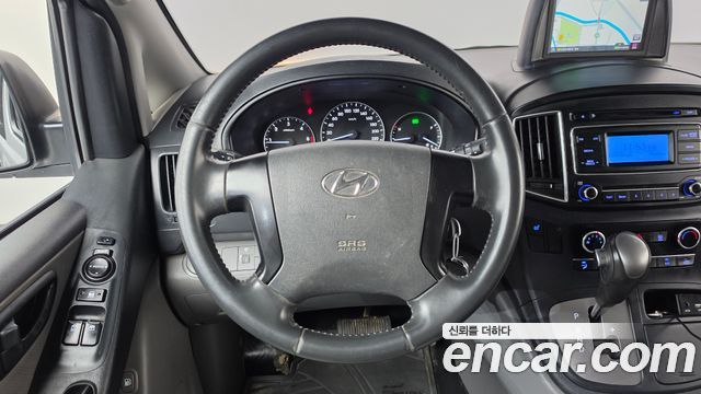 Hyundai Grand Starex Van 5-Seater Smart 2019 — фото 13