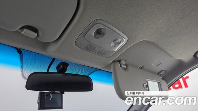 Hyundai Grand Starex Van 5-Seater Smart 2019 — фото 19