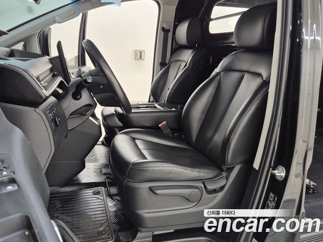 Hyundai Staria Cargo 3-Seater Modern 2023 — фото 10