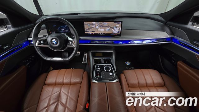 BMW 7 Series (G70) 740i sDrive Design Pure Excellence 2023 — фото 7
