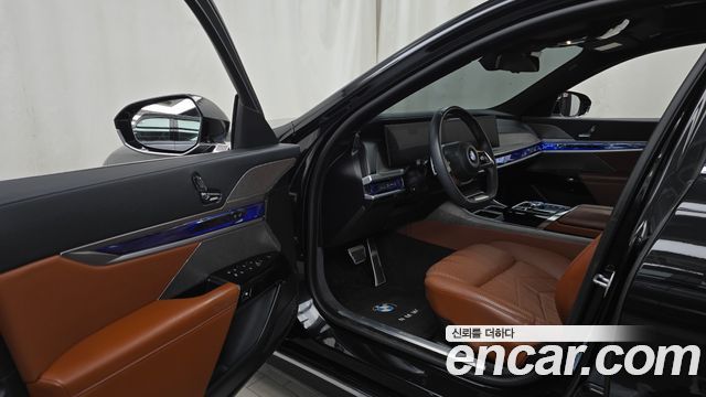 BMW 7 Series (G70) 740i sDrive Design Pure Excellence 2023 — фото 10