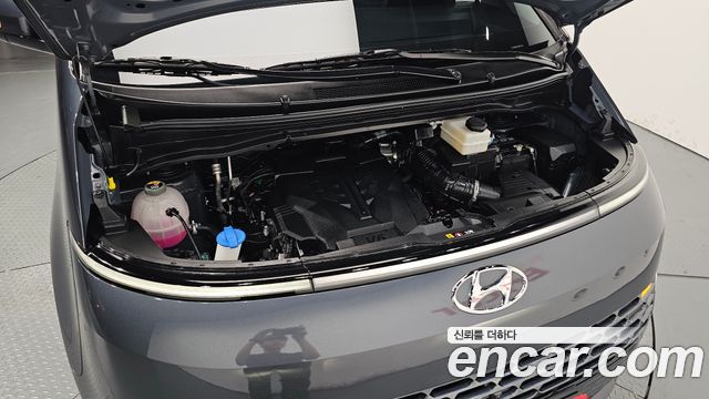 Hyundai Staria L3.5 Tourer 11-Seater Modern 2024 — фото 6