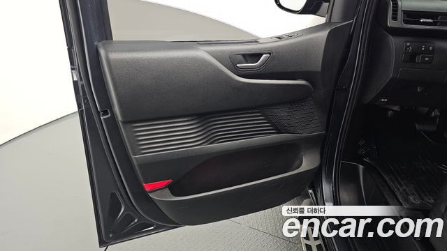 Hyundai Staria L3.5 Tourer 11-Seater Modern 2024 — фото 24
