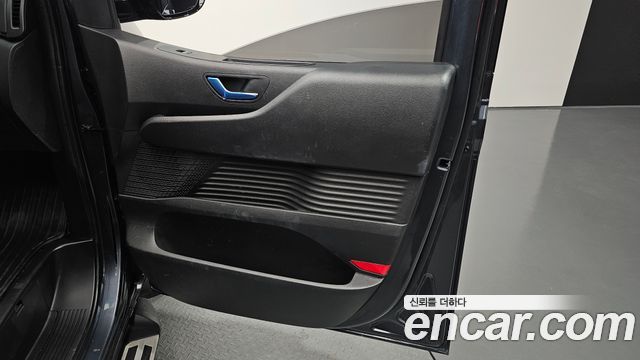 Hyundai Staria L3.5 Tourer 11-Seater Modern 2024 — фото 25