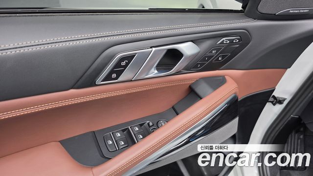 BMW X6 (G06) xDrive40i M Sport 2024 — фото 27
