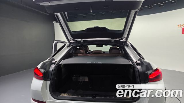 BMW X6 (G06) xDrive40i M Sport 2024 — фото 34