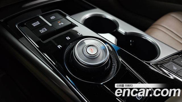 Kia K8 2.5 Gasoline 2WD Noblesse Light 2022 — фото 9