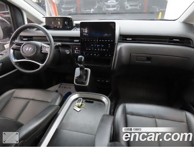 Hyundai Staria Cargo 5-Seater Modern 2022 — фото 7