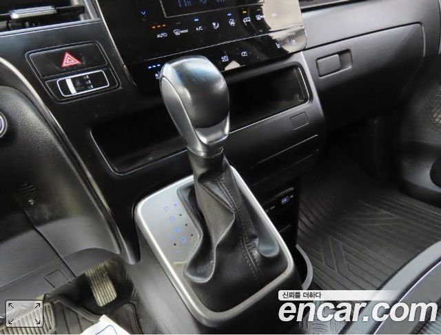 Hyundai Staria Cargo 5-Seater Modern 2022 — фото 9