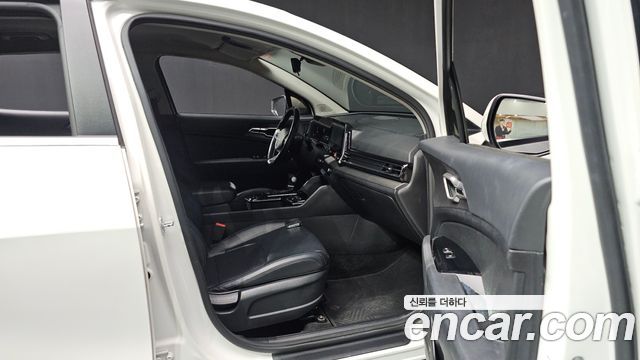 Kia Sportage (V) Gasoline 1.6 Turbo 2WD Trendy 2022 — фото 18