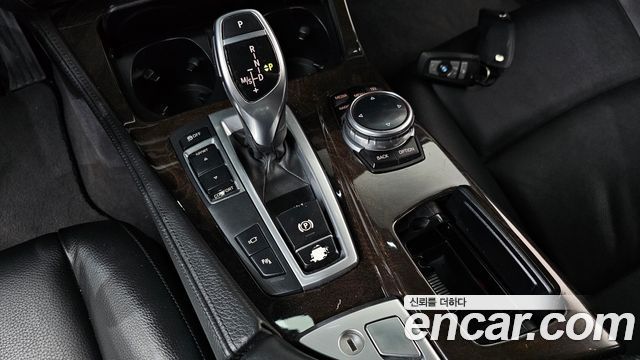 BMW 5 Series (F10) 528i 2014 — фото 9
