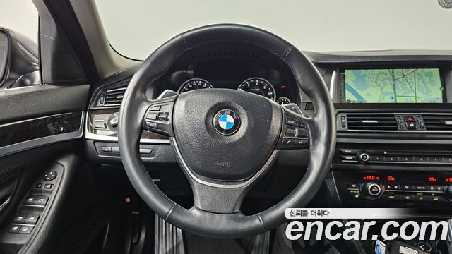 BMW 5 Series (F10) 528i 2014 — фото 17
