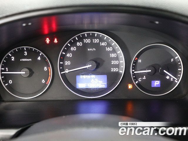 Hyundai Grand Starex Van 3-Seater Smart 2020 — фото 6