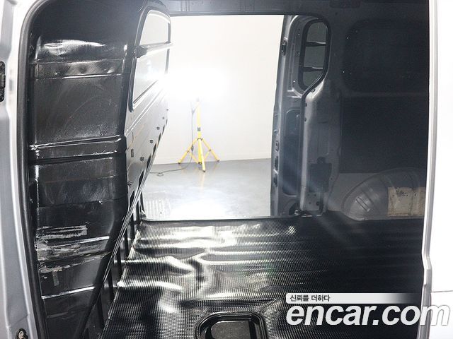 Hyundai Grand Starex Van 3-Seater Smart 2020 — фото 22