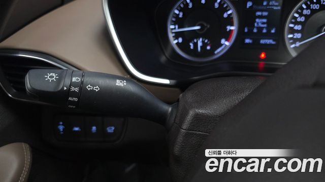 Hyundai Santa Fe (TM) Gasoline 2.0T 2WD Prestige 2020 — фото 30