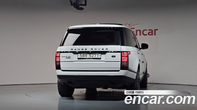 Land Rover Range Rover (IV) 4.4 SDV8 Vogue SE DIESEL 2016 — фото 4