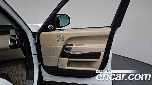 Land Rover Range Rover (IV) 4.4 SDV8 Vogue SE DIESEL 2016 — фото 24