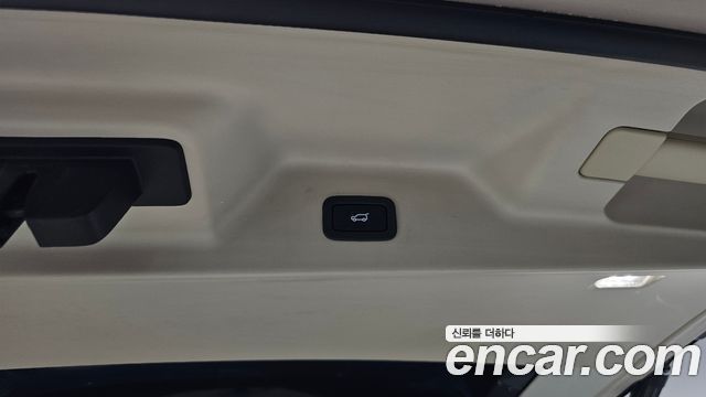 Land Rover Range Rover (IV) 4.4 SDV8 Vogue SE DIESEL 2016 — фото 27