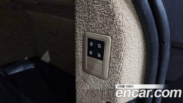 Land Rover Range Rover (IV) 4.4 SDV8 Vogue SE DIESEL 2016 — фото 31