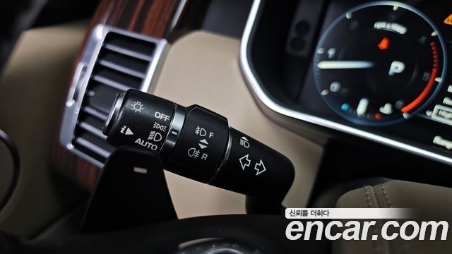 Land Rover Range Rover (IV) 4.4 SDV8 Vogue SE DIESEL 2016 — фото 36