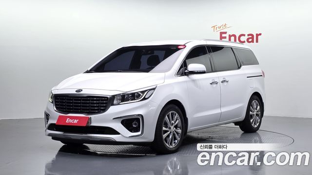 Kia Carnival 9-Seater Prstige 2019 — фото 1