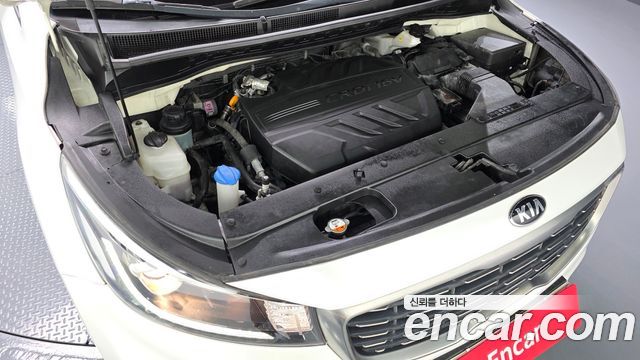 Kia Carnival 9-Seater Prstige 2019 — фото 6