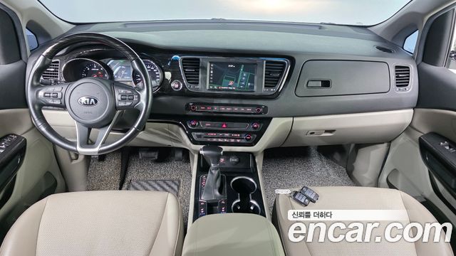 Kia Carnival 9-Seater Prstige 2019 — фото 7