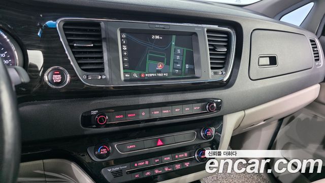 Kia Carnival 9-Seater Prstige 2019 — фото 14