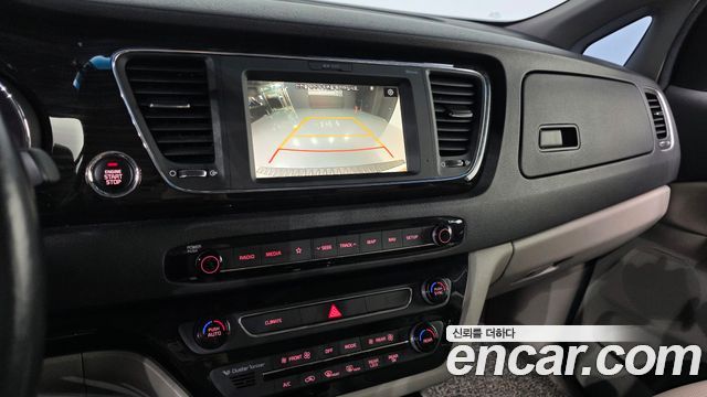 Kia Carnival 9-Seater Prstige 2019 — фото 15