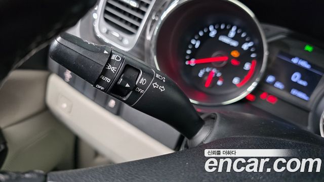 Kia Carnival 9-Seater Prstige 2019 — фото 20