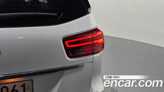 Kia Carnival 9-Seater Prstige 2019 — фото 23