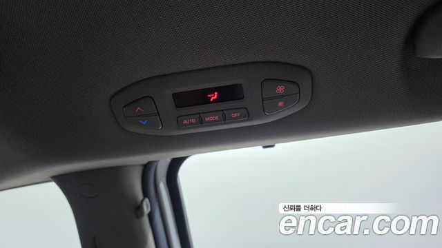 Kia Carnival 9-Seater Prstige 2019 — фото 29