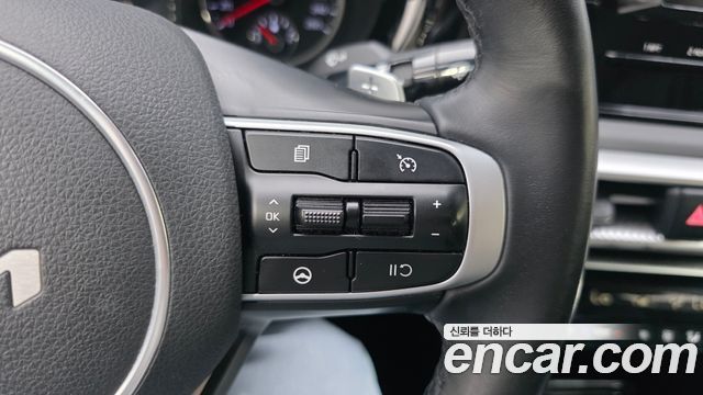Kia K5 Hybrid (III) Trendy 2022 — фото 18