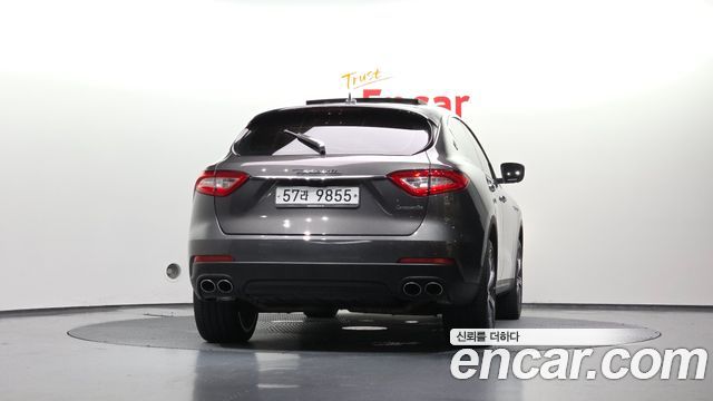 Maserati Levante 3.0 Diesel AWD Premium 2017 — фото 4