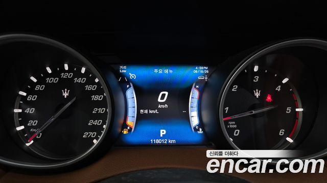 Maserati Levante 3.0 Diesel AWD Premium 2017 — фото 8