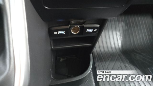 Hyundai Staria 2WD Camping Car Special Vehicle 2023 — фото 17
