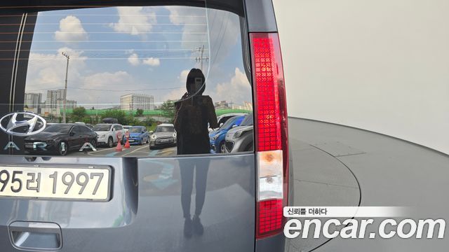 Hyundai Staria 2WD Camping Car Special Vehicle 2023 — фото 23