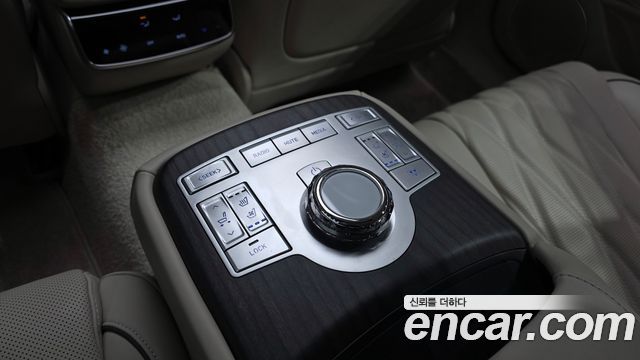 Genesis G80 (RG3) Gasoline 3.5 Turbo AWD 2025 — фото 19