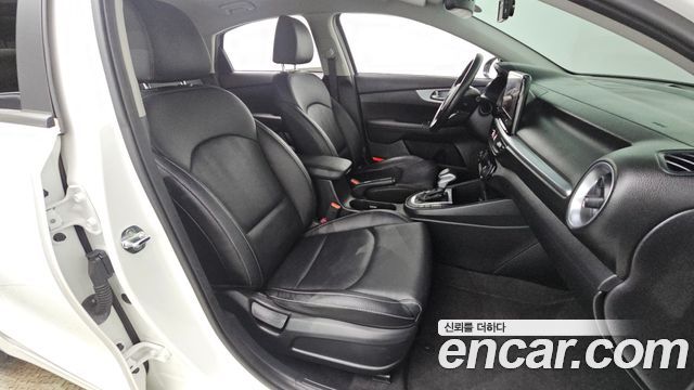Kia K3 (II) 1.6 Prestige 2022 — фото 11