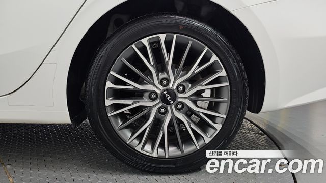 Kia K3 (II) 1.6 Prestige 2022 — фото 21