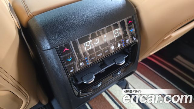 Jeep Grand Cherokee (WL) 4xe Summit Reserve 2023 — фото 18