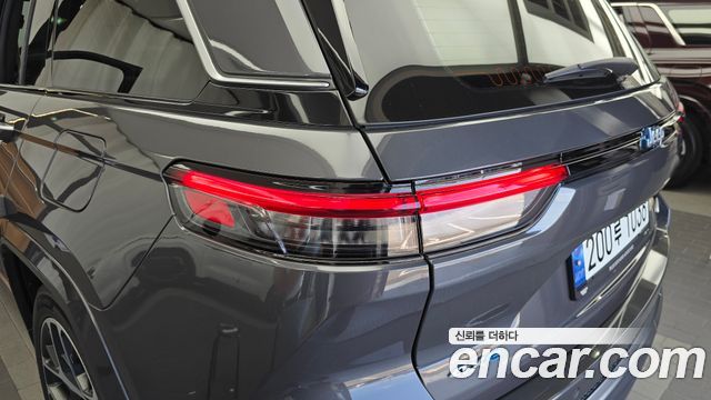 Jeep Grand Cherokee (WL) 4xe Summit Reserve 2023 — фото 23
