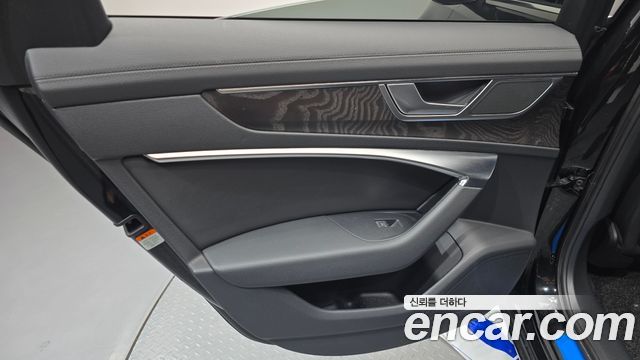 Audi A6 (C8) 45 TFSI Quattro Premium 2021 — фото 25