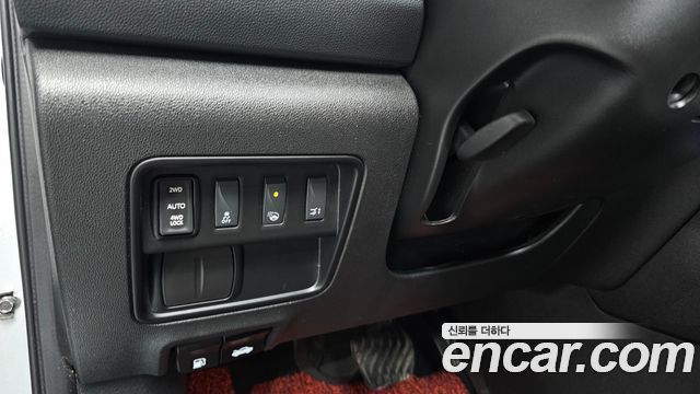 Renault Korea QM6 Diesel 4WD RE Signature 2017 — фото 18