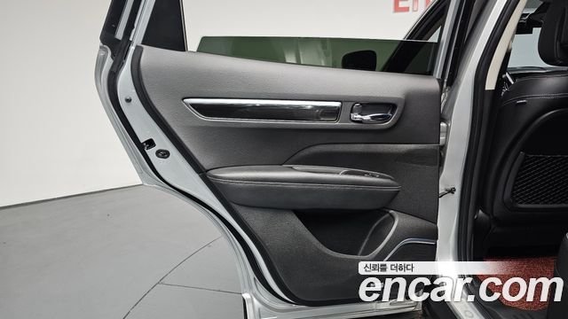 Renault Korea QM6 Diesel 4WD RE Signature 2017 — фото 31