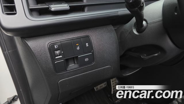 Hyundai Staria L3.5 Cargo 3-Seater Modern 2024 — фото 19
