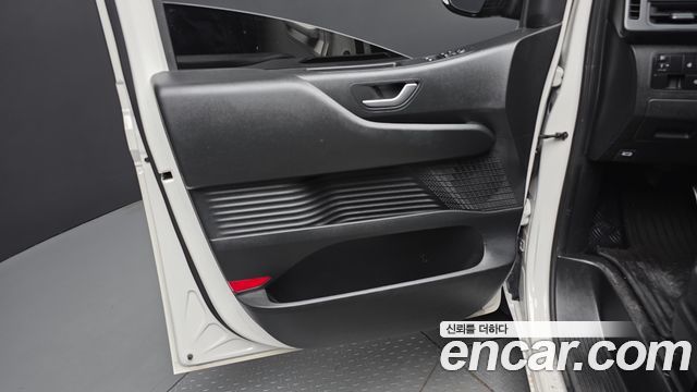Hyundai Staria L3.5 Cargo 3-Seater Modern 2024 — фото 24