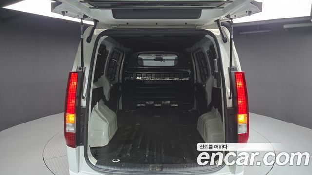 Hyundai Staria L3.5 Cargo 3-Seater Modern 2024 — фото 30