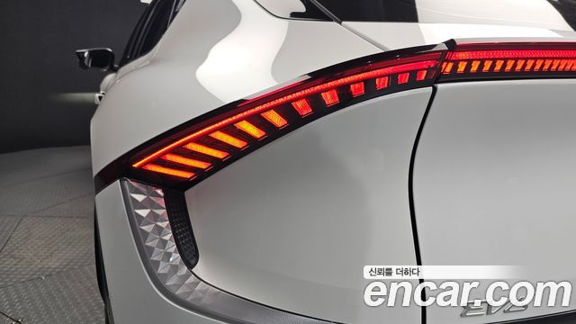 Kia EV6 Long Range Earth 2022 — фото 23
